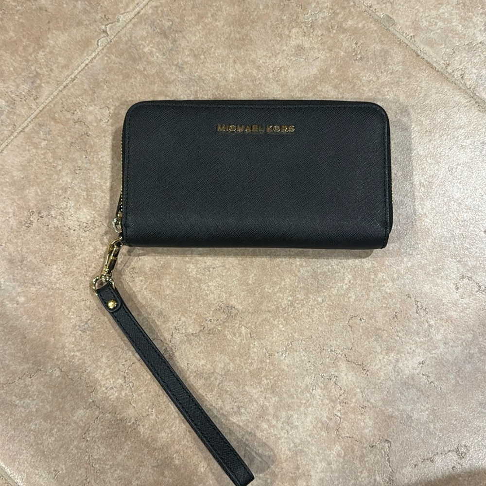 Michael Kors Wristlet